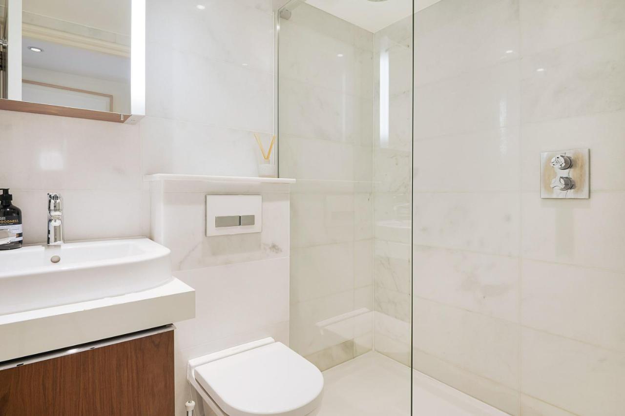 The Artists Hideaway-2 Bed Mezzanine In Paddington London