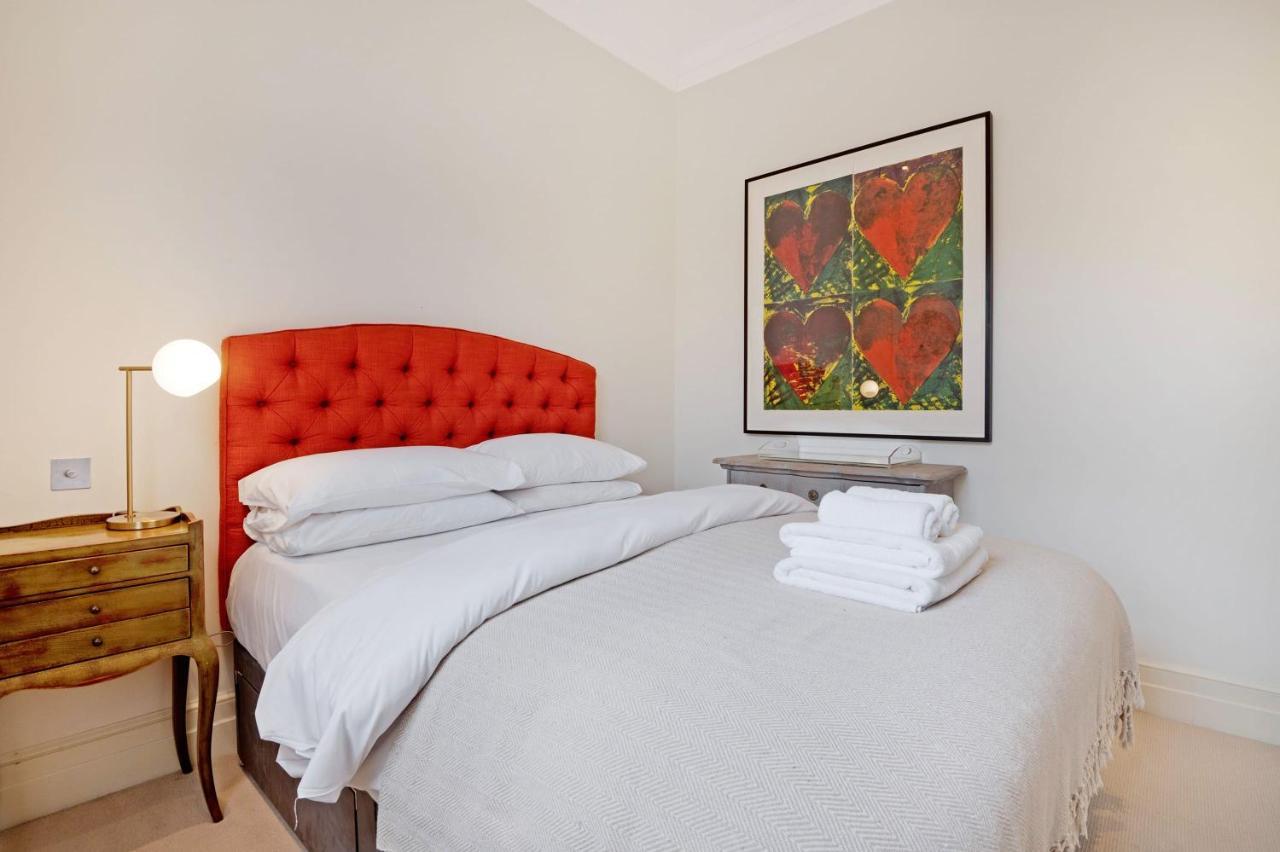 The Artists Hideaway-2 Bed Mezzanine In Paddington London